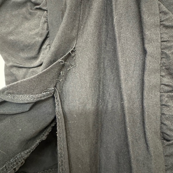 Lipsy Black Pencil skirt. Size large. Gathered front design. Very stretchy. - Picture 5 of 6